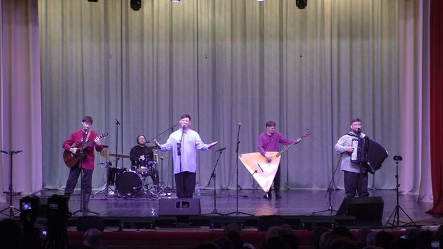 Анс-ль Сибиряки Три песни 0:50  Улочки - аллейки   4:00  Деревня моя   7:14  Небо над водой