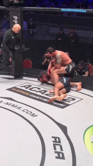 Эдуард Вартанян в жёстком и кровавом поединке успешно возвращается в лигу АСА