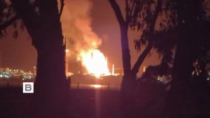 Сильный пожар вспыхнул на нефтеперерабатывающем заводе вблизи австралийского города Джилонг