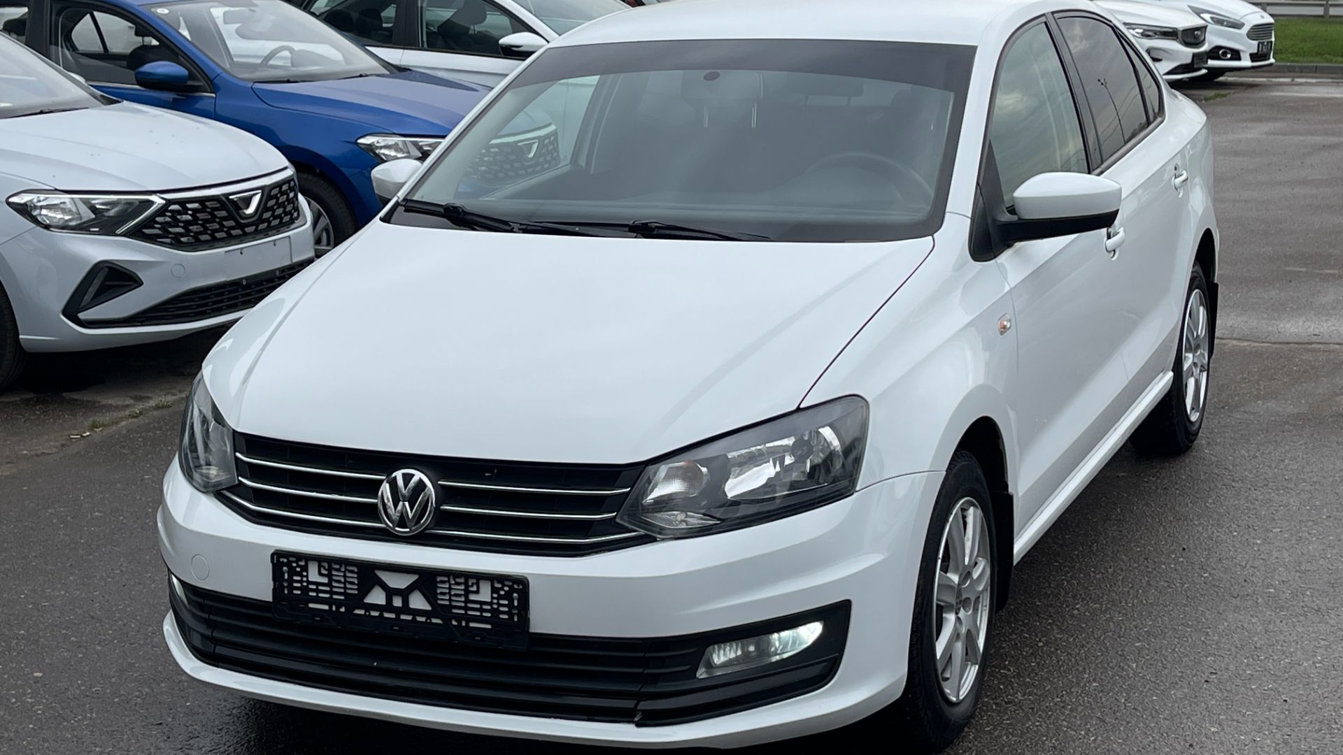 VOLKSWAGEN POLO 2016