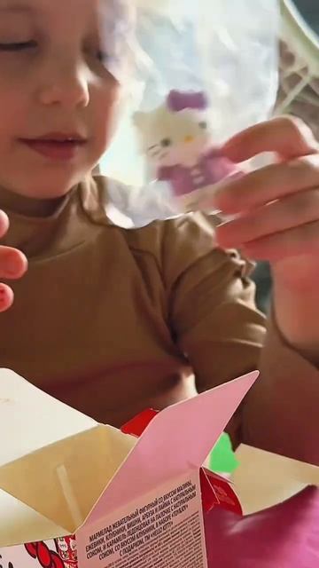 КИНДЕР ИЛИ KITTY_ 