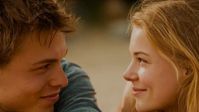 Озеро у бора.