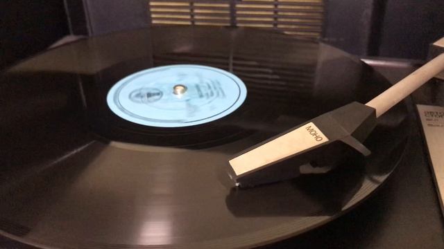 Москвичи Сережка с Малой Бронной и Витька с Моховой  м. Бернес