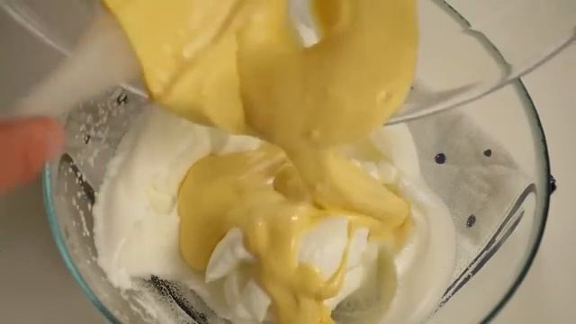 Превратите 2 яйца в воздушные японские суфле-блины