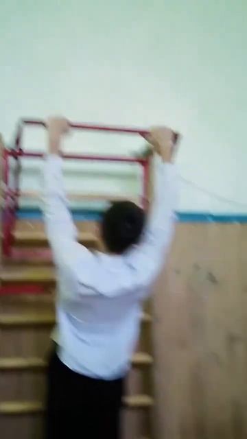 Strict muscle ups