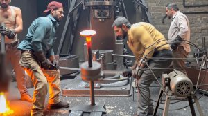 😱⚓️ НЕВЕРОЯТНАЯ КОВКА ОСЕЙ ИЗ КОРАБЕЛЬНЫХ ЯКОРНЫХ ЦЕПЕЙ