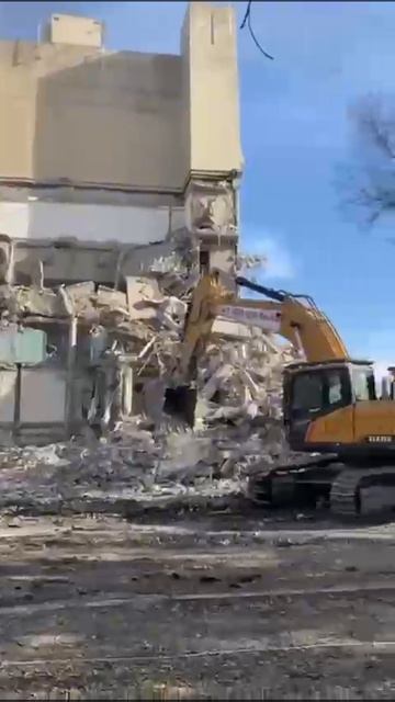 Демонтаж зданий