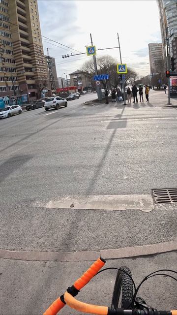 Пыль хрустит на зубах город отходит после зимы велопоездка велосипед Тюмень