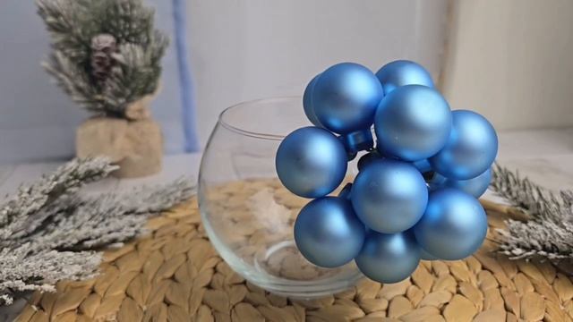 ГРОЗДЬ стеклянных матовых шариков на проволоке 12 шаров по 25 мм цвет: голубой 2000657