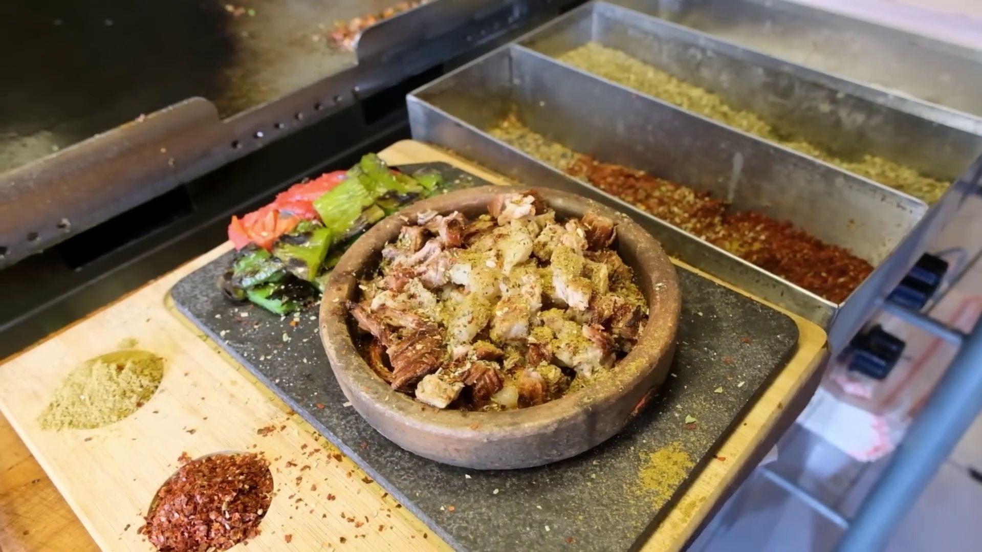 Кокореч Стамбул: уличная еда из субпродуктов