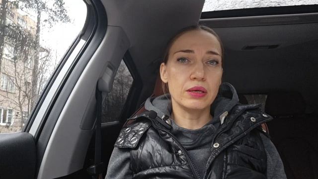 Меня бросила подруга. По смс. Которые написала нейросеть.