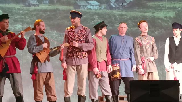 И шёл бы я вечером поздним…» — казачья песня в исполнении мужской группы «Карусель»