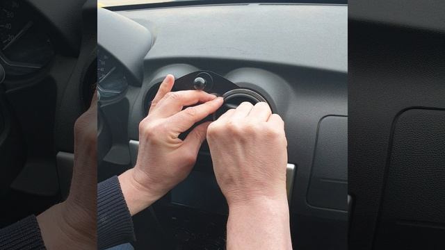 Снятие дефлекторов обдува и установка держателя телефона Nissan Almera III (G15) 2012-2018 год