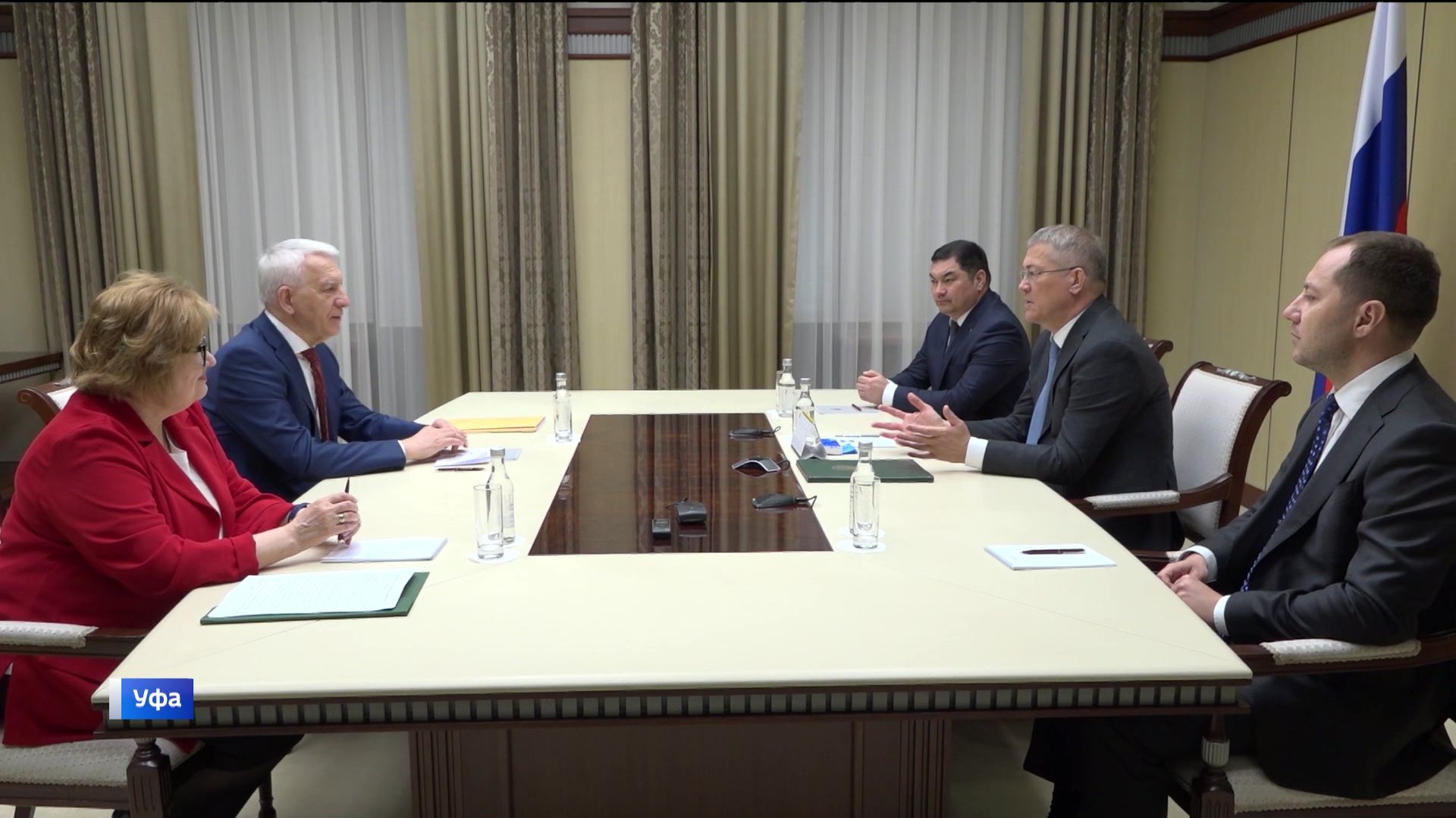 Радий Хабиров встретился с главным внештатным кардиологом Минздрава России Евгением Шляхто