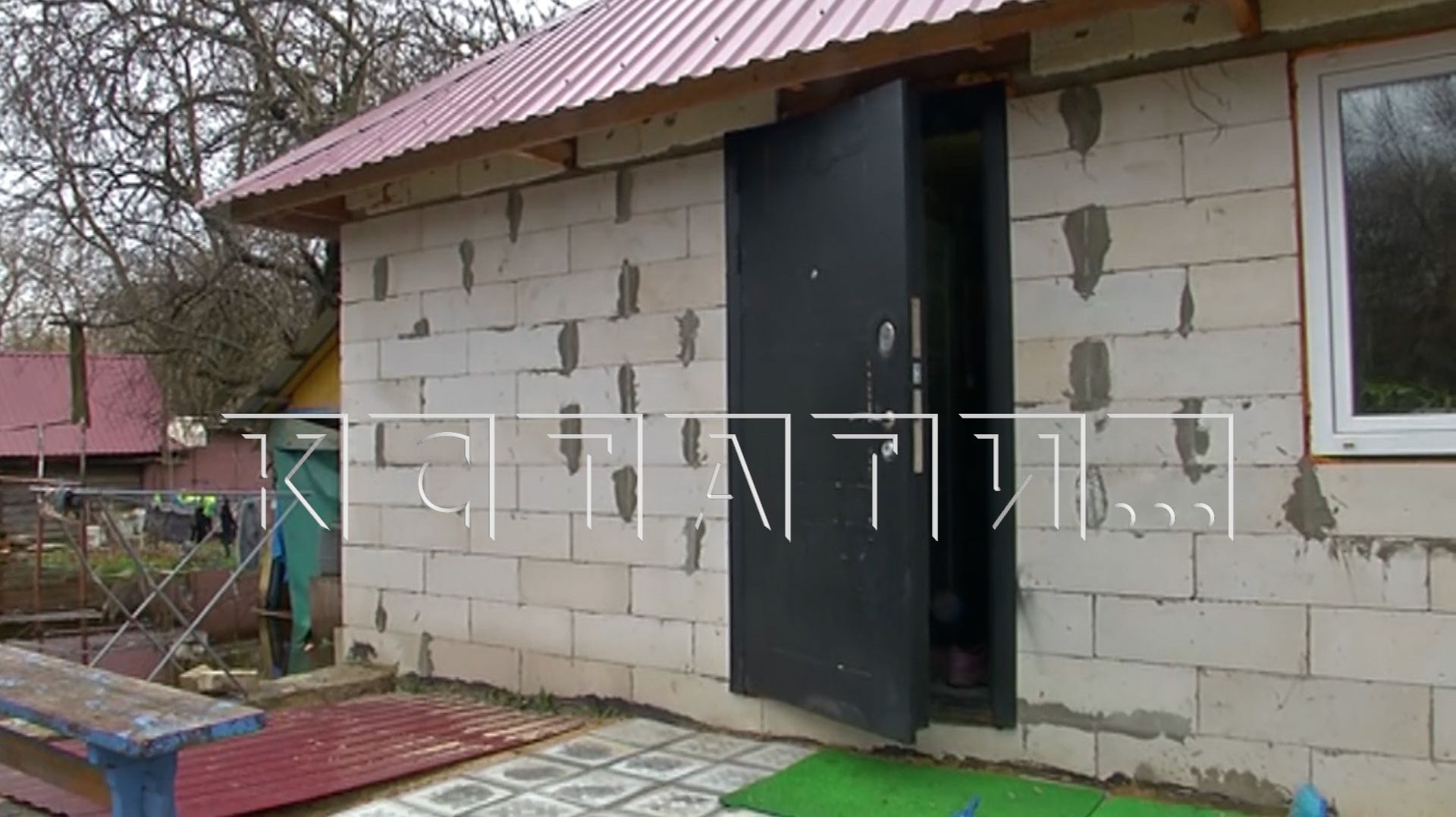 ДУК в течение нескольких лет выставляет счета жильцам за несуществующий подъезд