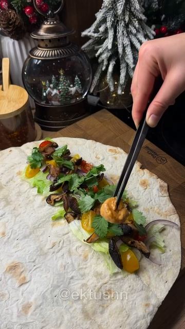 Шаурма «Том ям» 🦐