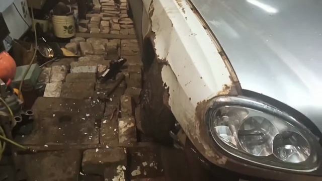 Как перекупы приводят к жизни старые авто перед продажей. Перекупы в деле