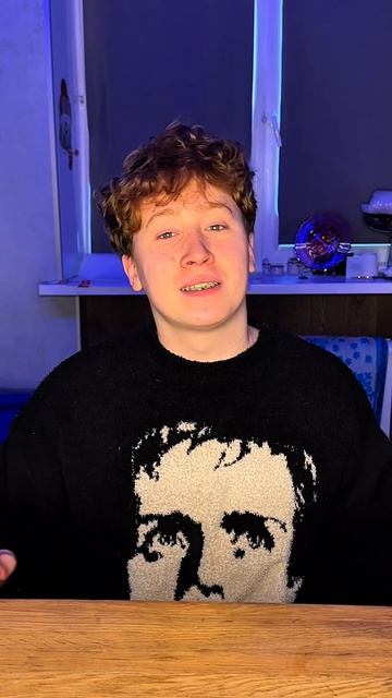 Угадай зачем девушкам это?