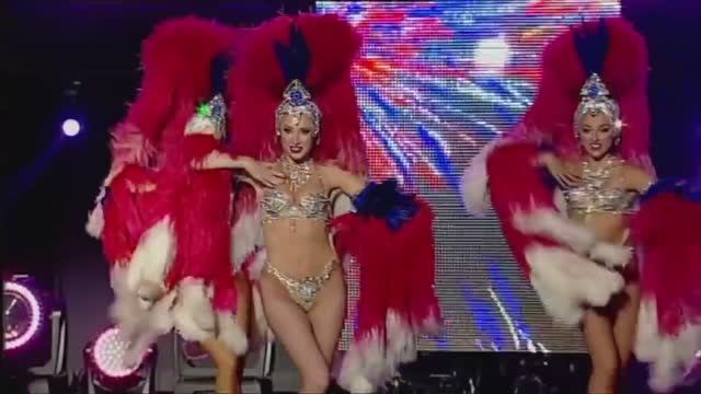 LIDO de Paris - _Cest magique_