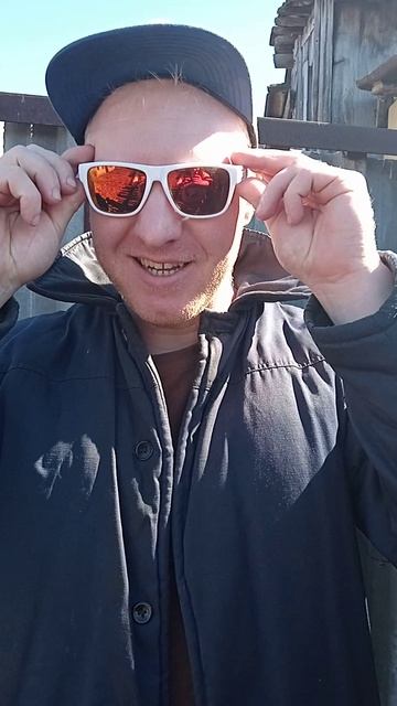 Купил солнечные очки😄😄😄😄😄