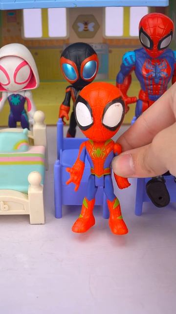 Игрушки Мстителей 🦸♂️ Открываем коллекцию! 🤩