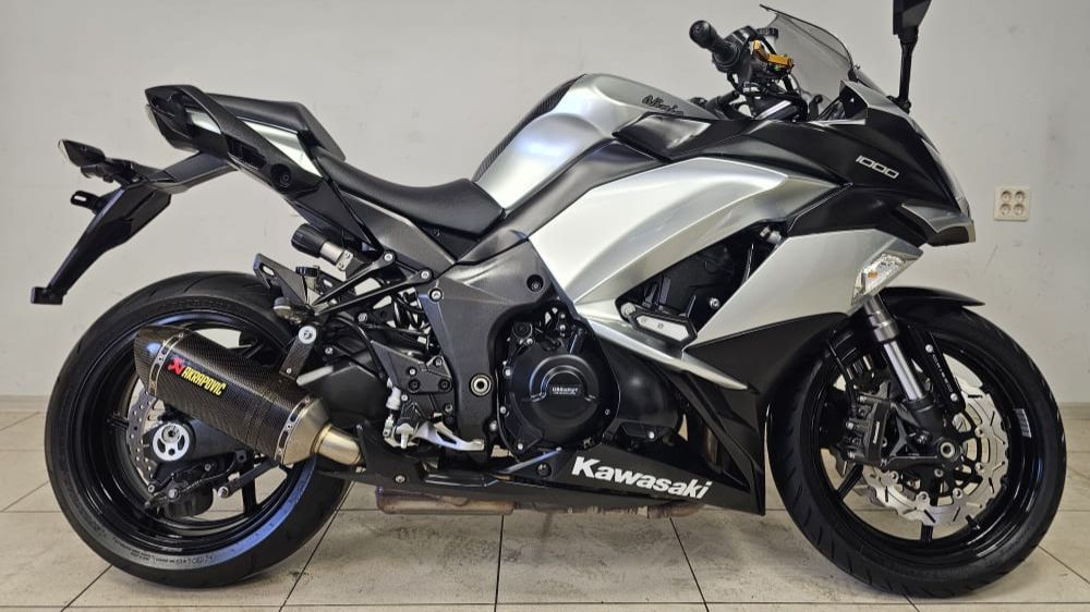 Видеообзор Kawasaki Ninja Z1000SX 2018
