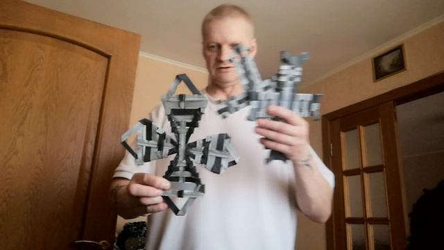 Новый крест из железных полосок