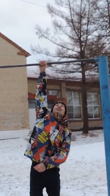 One arm pull ups deadstop