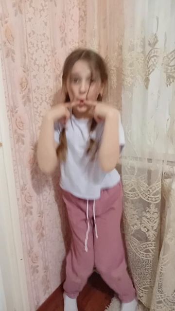 танцпол везде, где захочешь звук по максимум, по всей стране на Камчатке и в Москве танцпол везде.