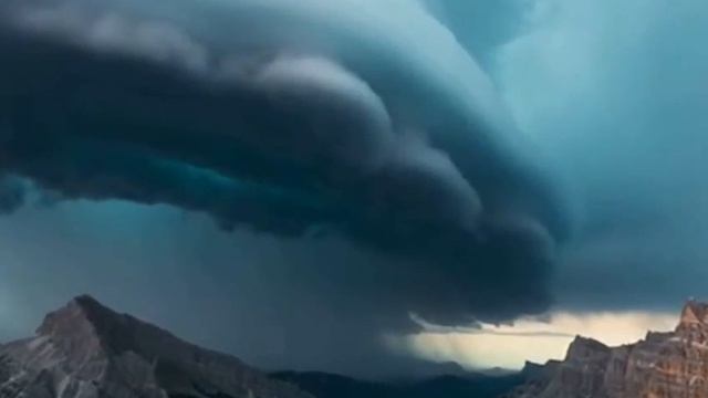 lightning mountains storm nature trending