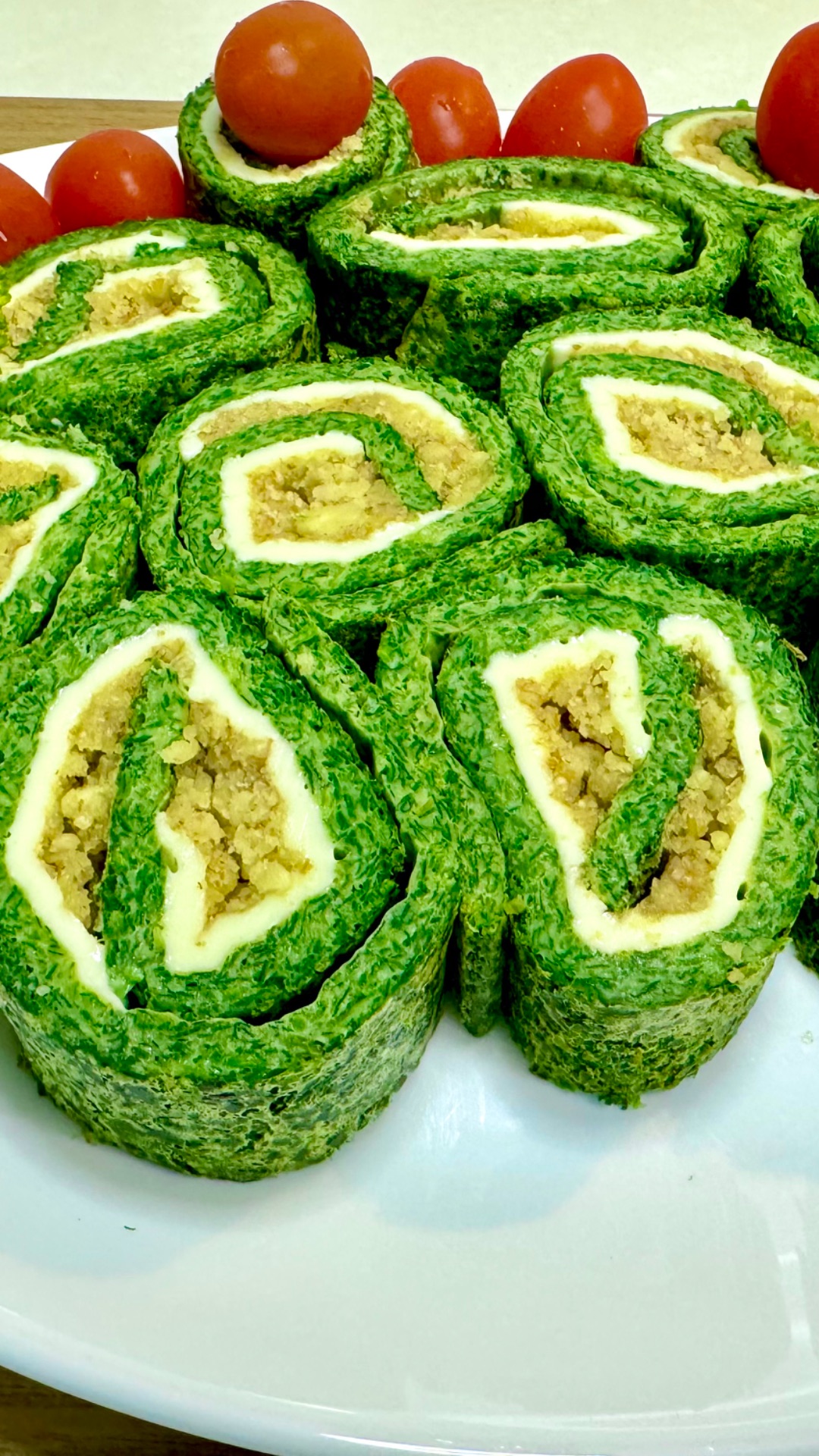 Рулет из шпината-прекрасная закуска!