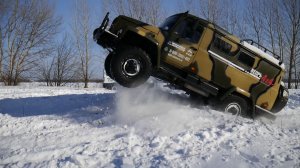 БЕЗУМНЫЙ ПОЛЕТ на ГАЗ ВЕПРЬ! На бездорожье ГАЗ Вепрь, Соболь ЦМФ 4х4, Соболь фермер 4х4