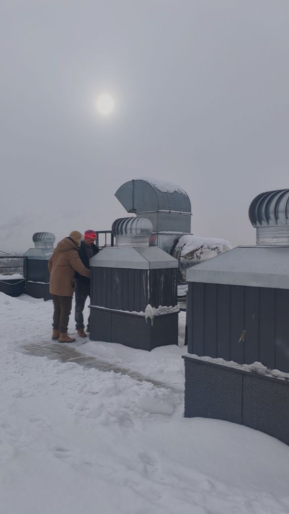 Вынесли внешние блоки кондиционирования на кровлю #кондиционирование #пусконаладочные #ремонтспб