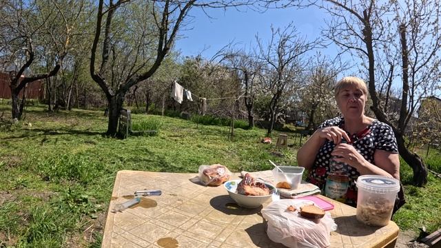 Анапа. 16.04.2026. Мы в домике в деревне. Косим траву. Едим шашлыки. Что нового?