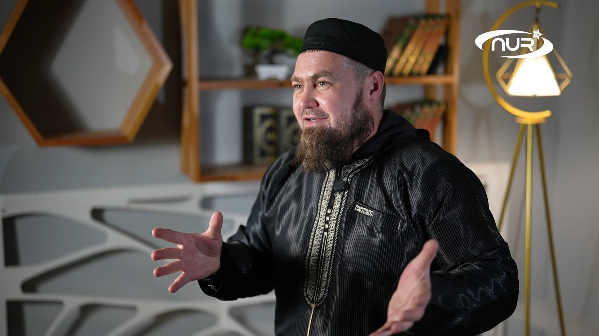 Они совратили твердого и решительного мужчину!