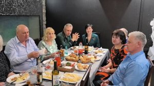 За одним столом 4 блогера)))... 16.04.26...