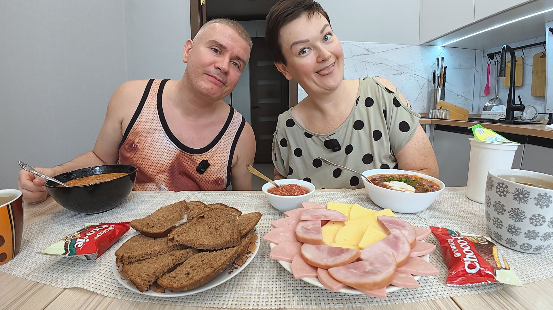 Мукбанг КАЙФАНУЛИ от борща со сметаной) В этой жизни рассчитываем только НА СЕБЯ! Семейный обед