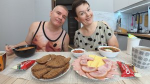 Мукбанг КАЙФАНУЛИ от борща со сметаной) В этой жизни рассчитываем только НА СЕБЯ! Семейный обед