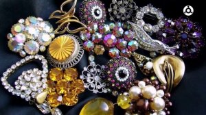 История вещей. Брошь