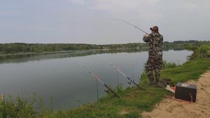 Эта снасть не оставит без улова. Рыбалка на донку с кормушкой.
