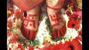 36 имён святых лотосных стоп Шри Матаджи. 36 names of Shri Mataji's Holy Lotus Feet.