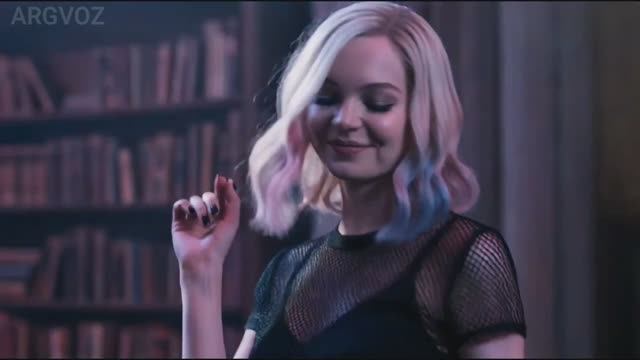 House 2026 Чувственный испанский голос | Две души в соборе