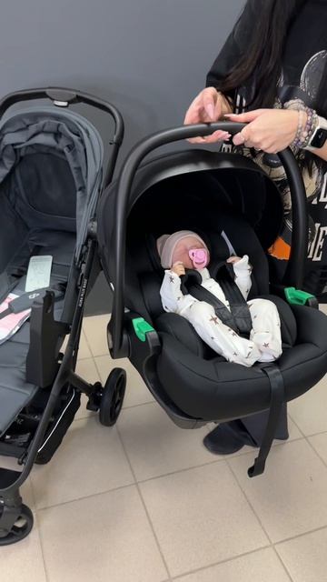 Коляска прогулочная с рождения