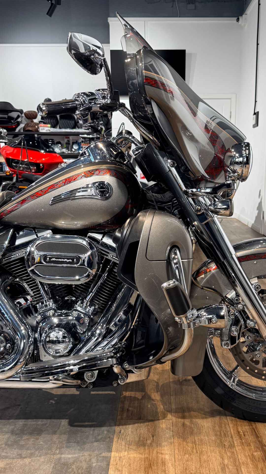 2015 HD CVO Electra Glide Limited Charcoal Silver 75К (VIN *5HD*5501)