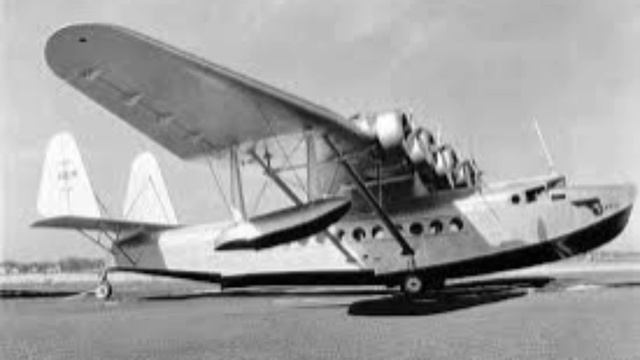 85 лет назад - Инженер Сикорский продемонстрировал первый вертолет-амфибию