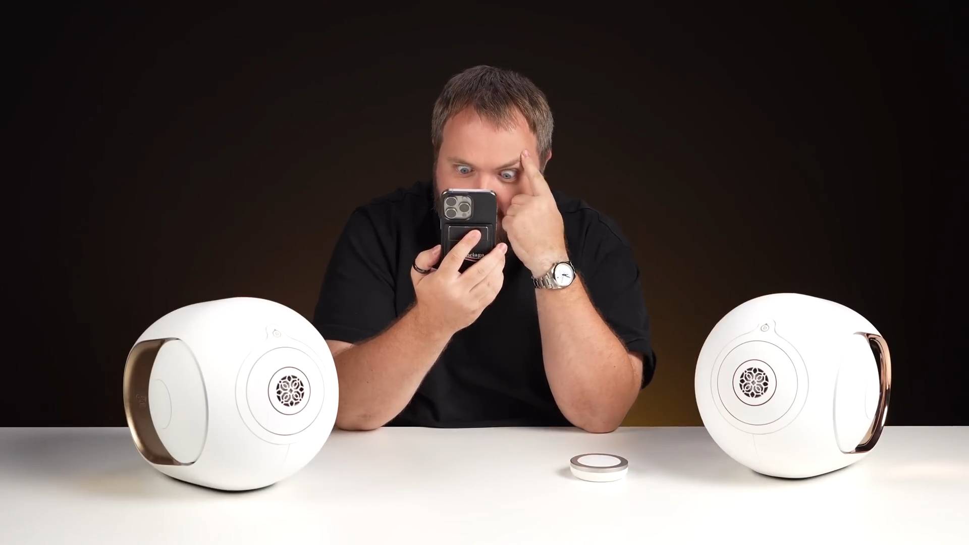 Распаковка самых дорогих Bluetooth колонок за 900 000 рублей