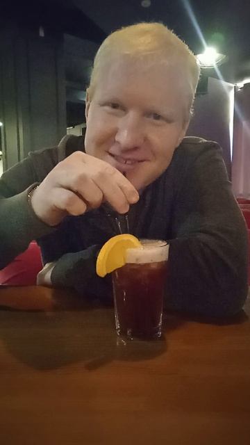 Пробую газировку и ору😄😄😄