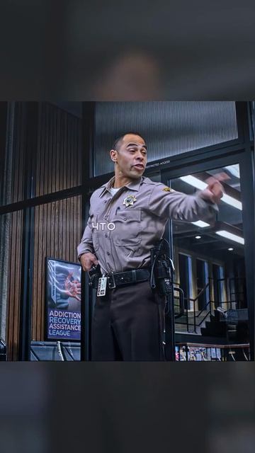 🍿 Киллер в полицейском участке