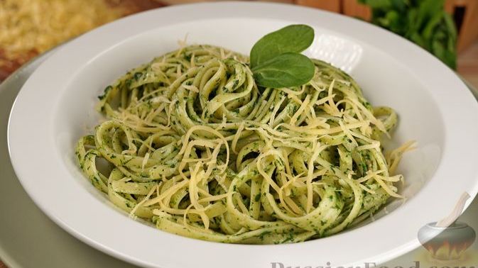 СПАГЕТТИ С СЫРНО-ШПИНАТНЫМ СОУСОМ