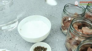 Много, много мяса! Как быстро приготовить 24 банки домашней тушенки?